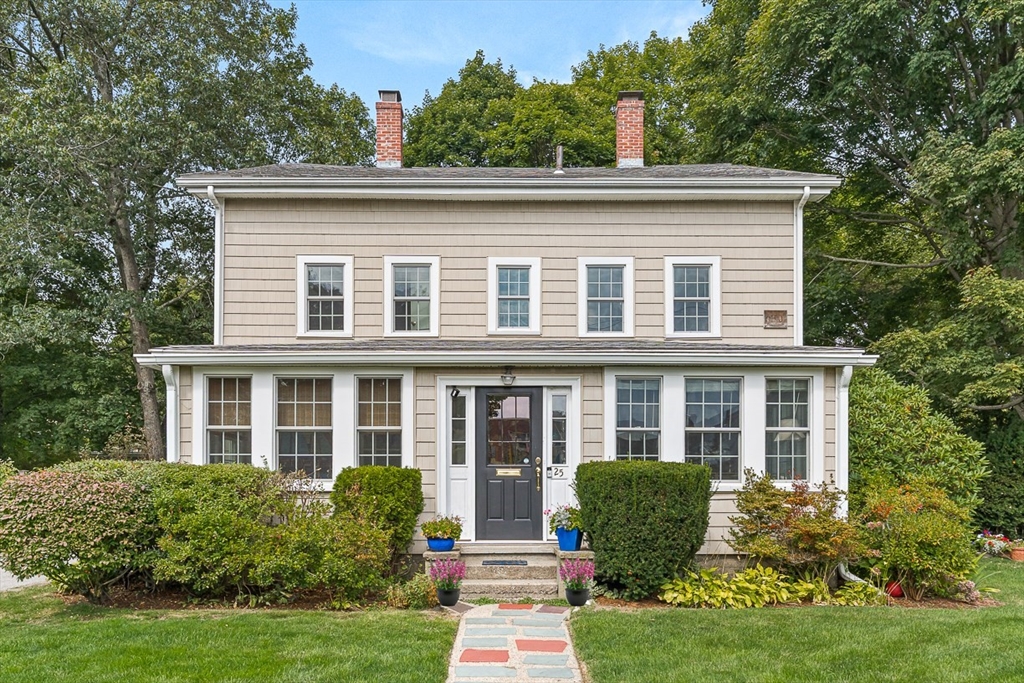 25 Columbia St