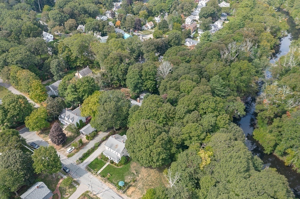 25 Columbia St