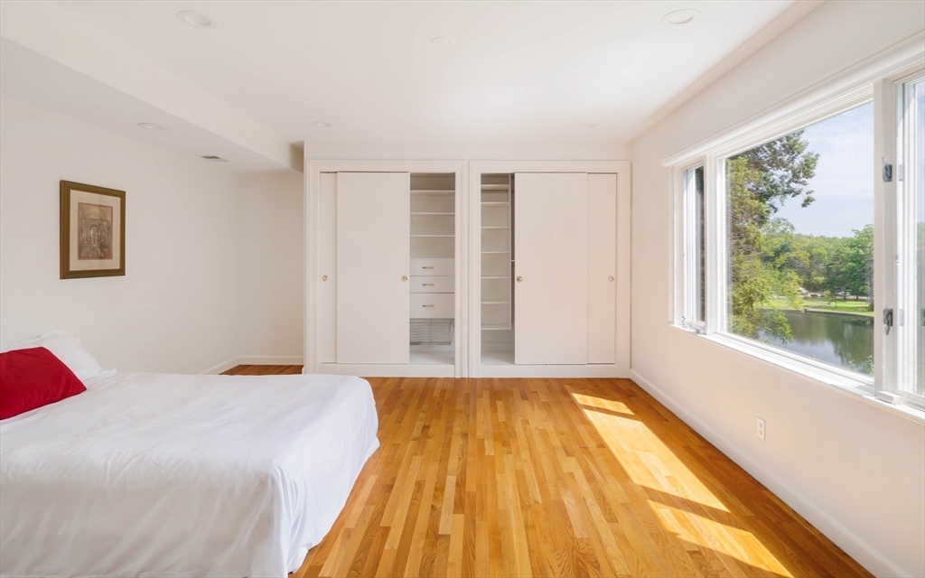 100 Westcliff Rd