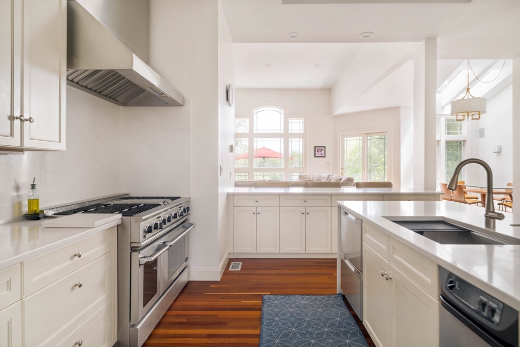 100 Westcliff Rd