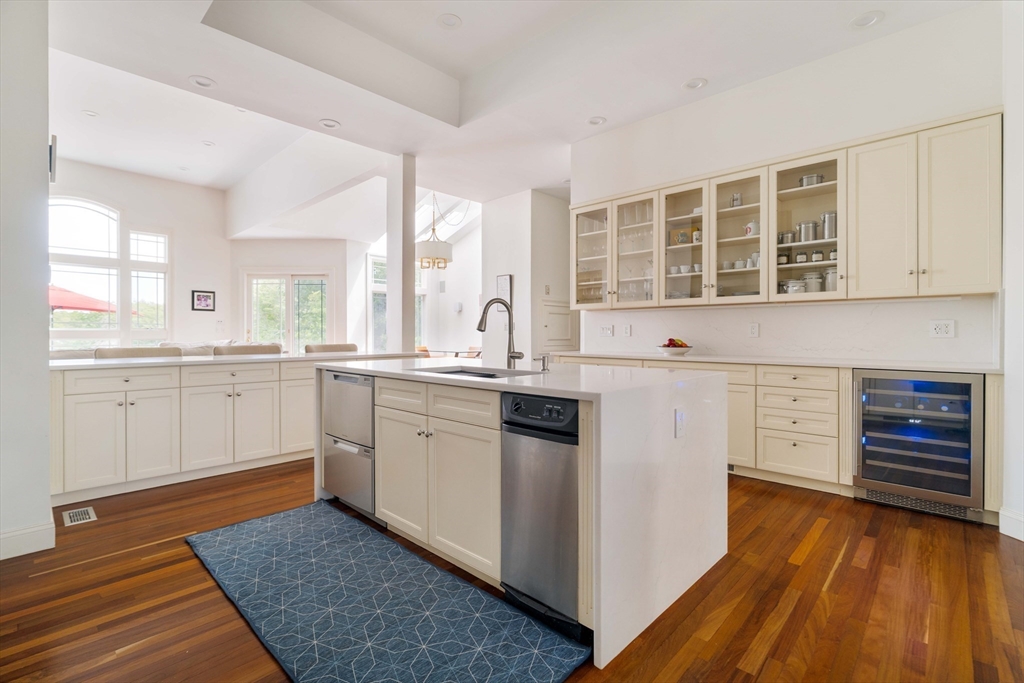100 Westcliff Rd