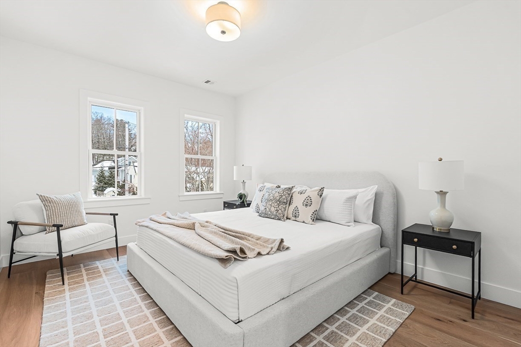 6 Intervale Rd
