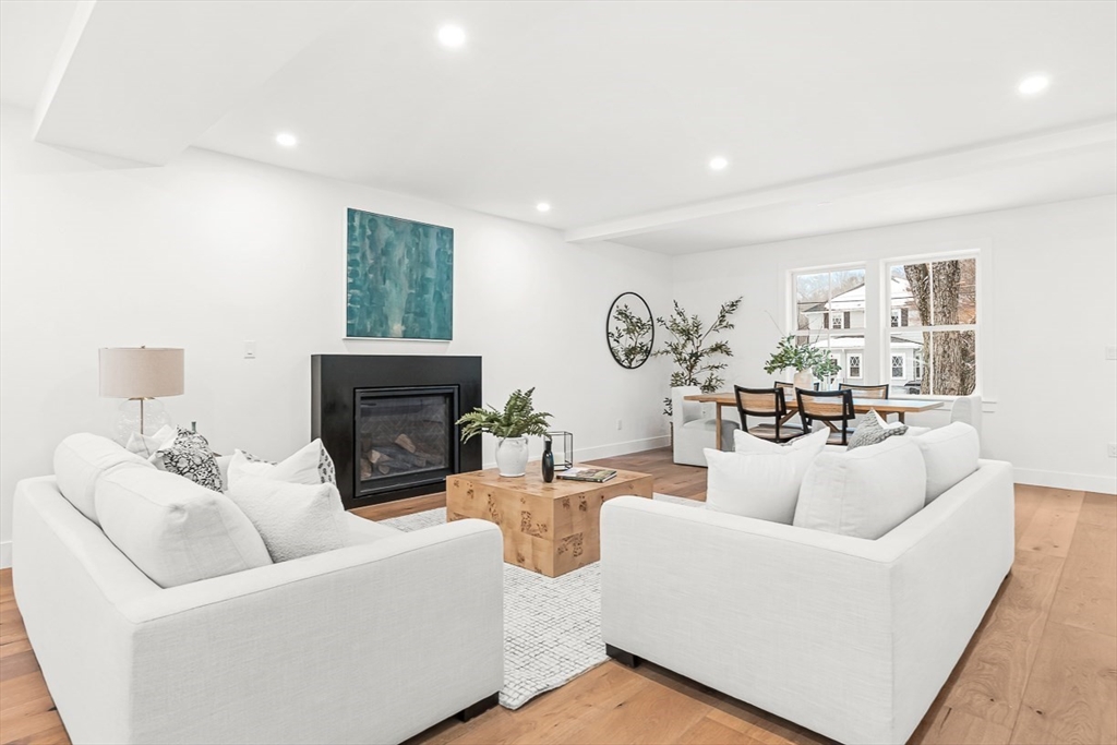 6 Intervale Rd