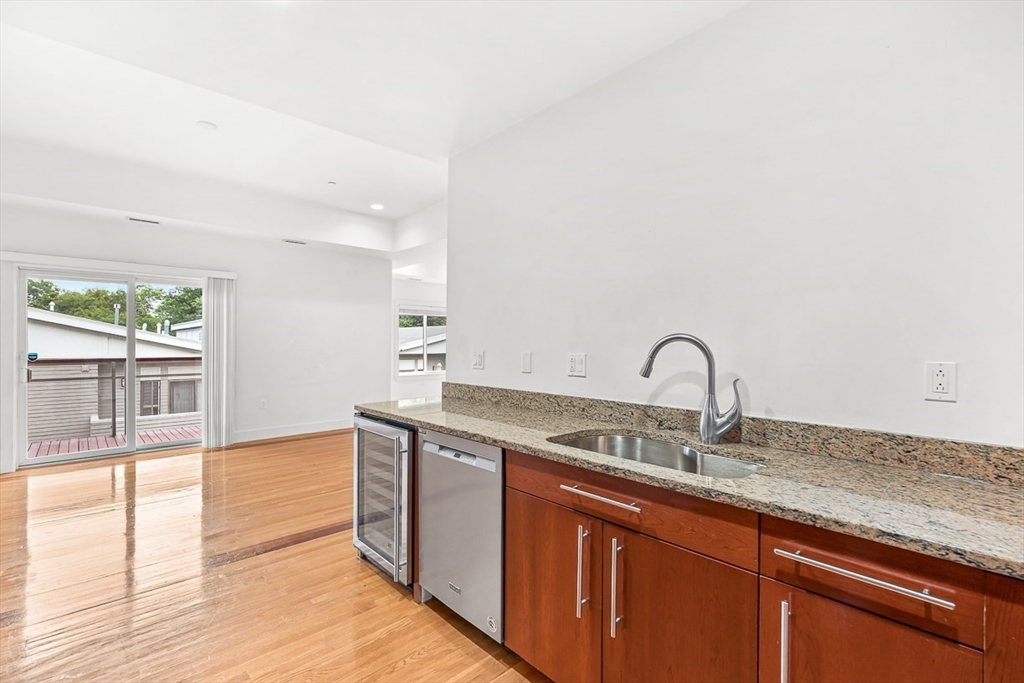 310 Hammond Pond Pkwy # 301