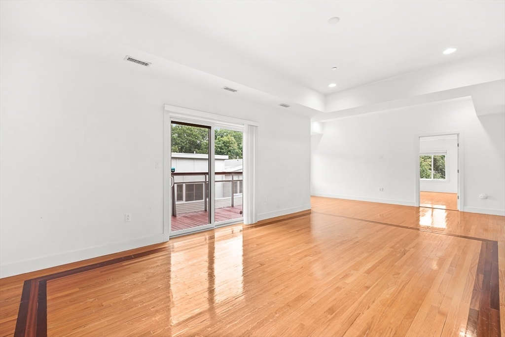310 Hammond Pond Pkwy # 301