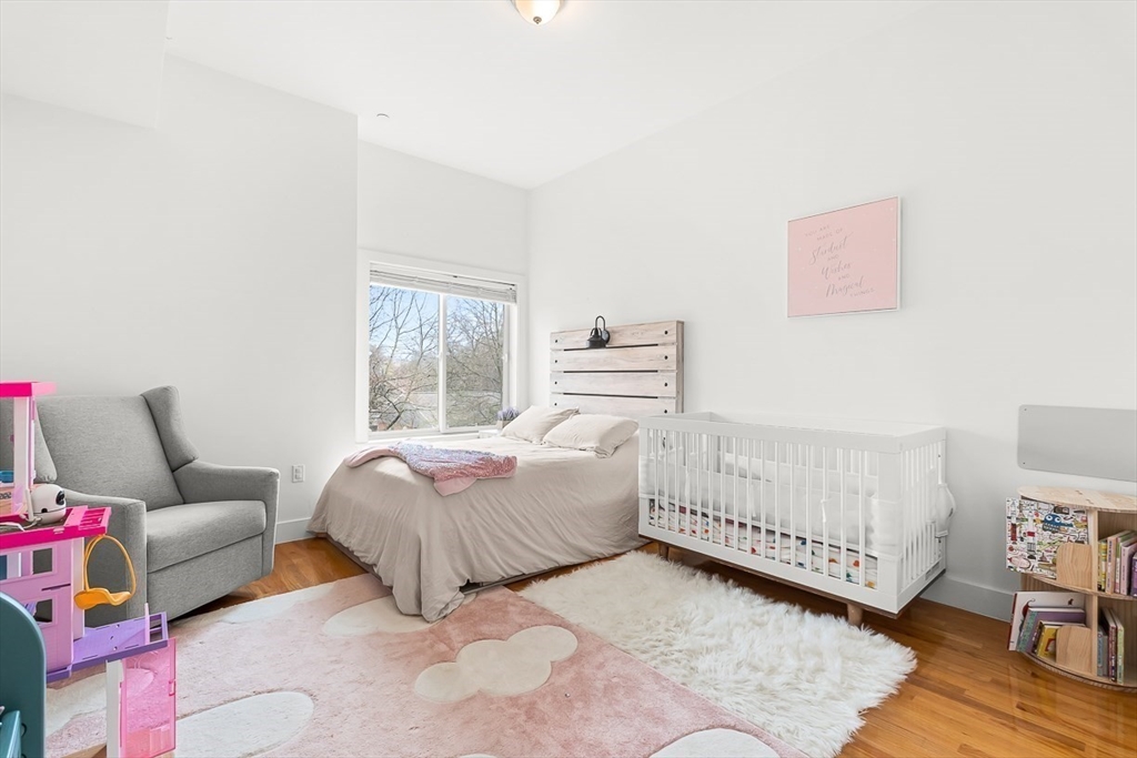 310 Hammond Pond Pkwy # 301