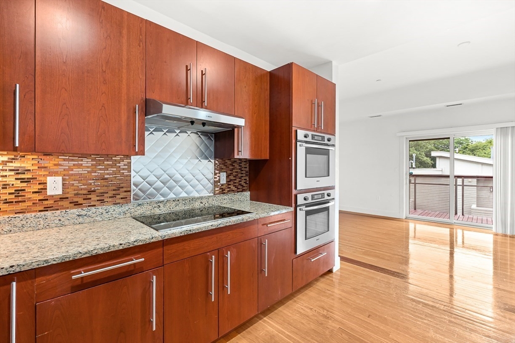 310 Hammond Pond Pkwy # 301