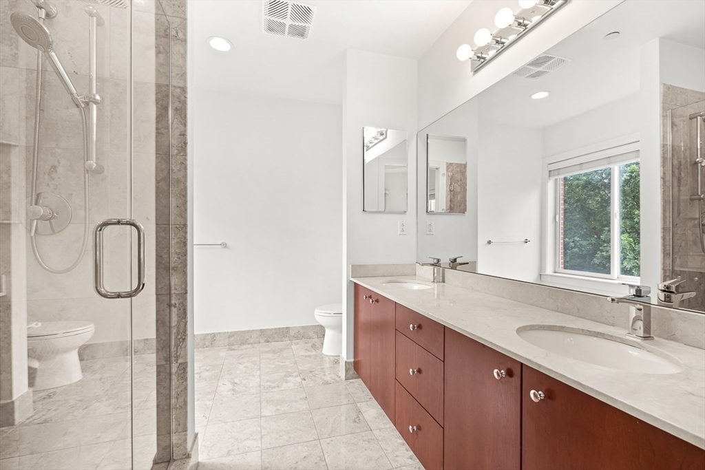 310 Hammond Pond Pkwy # 301
