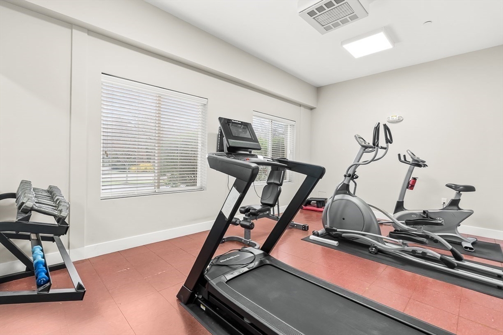 310 Hammond Pond Pkwy # 301