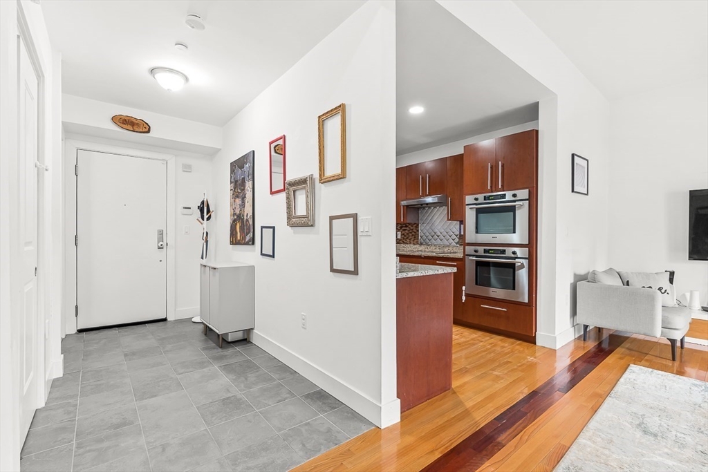 310 Hammond Pond Pkwy # 301