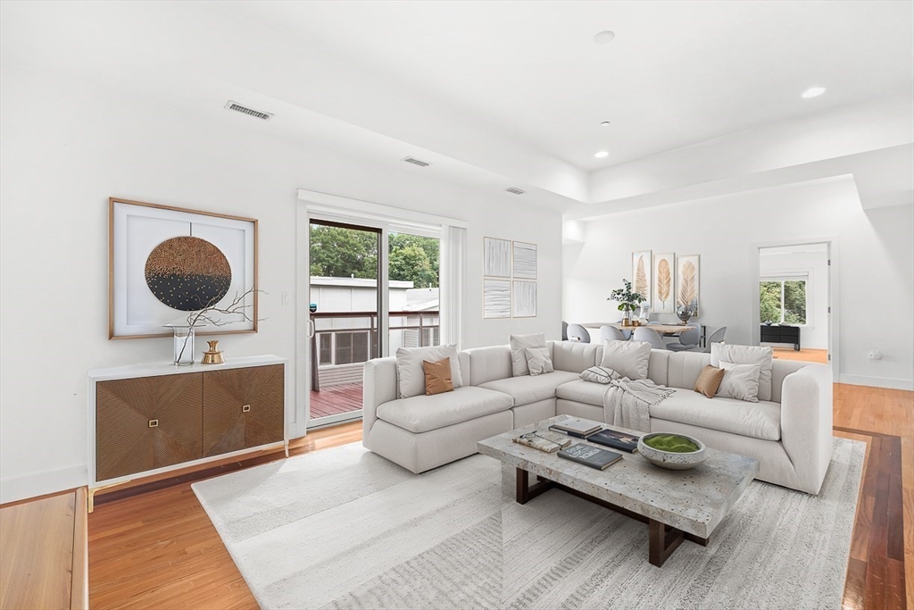 310 Hammond Pond Pkwy # 301