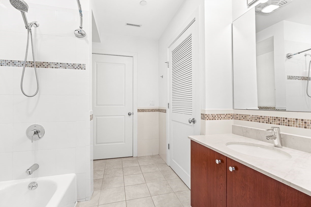 310 Hammond Pond Pkwy # 301