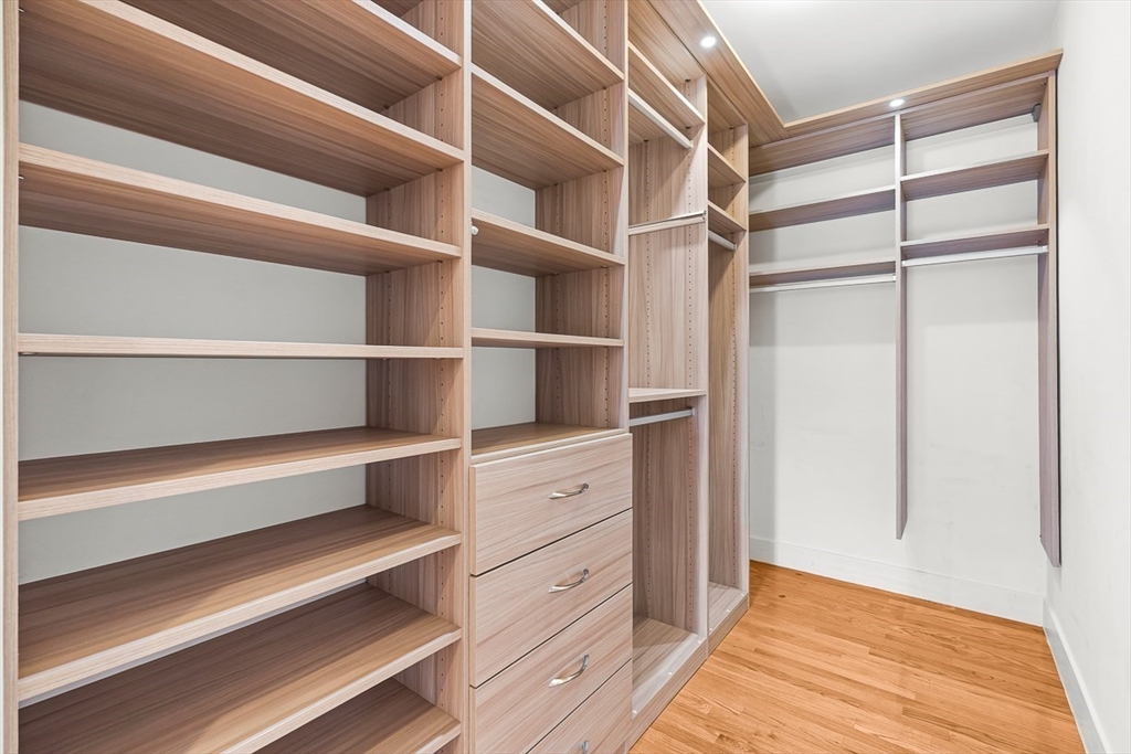 310 Hammond Pond Pkwy # 301