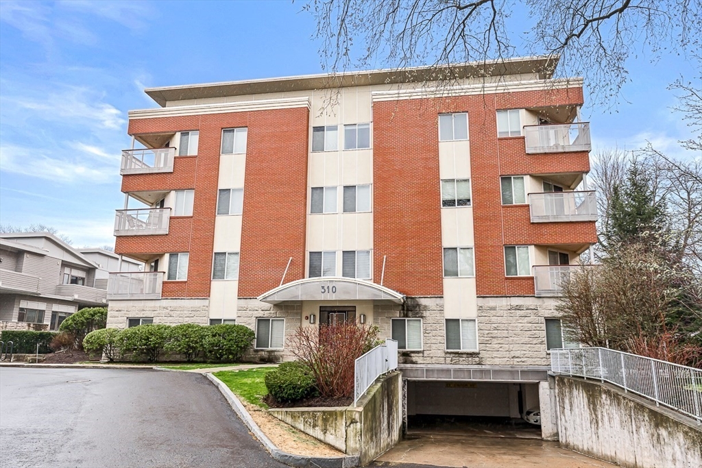 310 Hammond Pond Pkwy # 301
