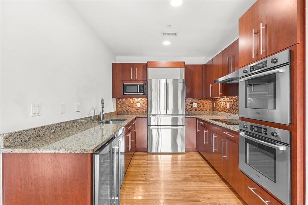 310 Hammond Pond Pkwy # 301