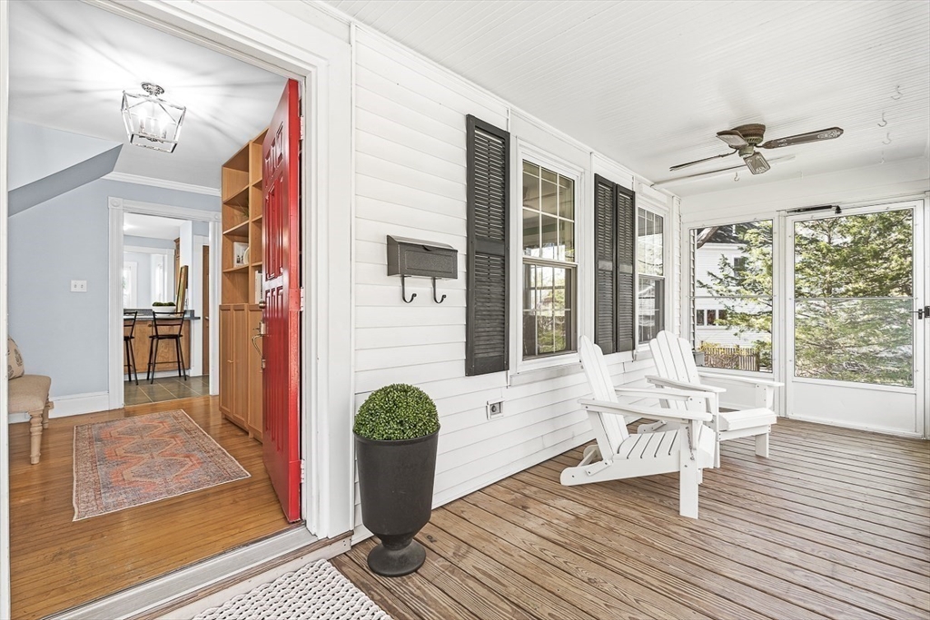 21 Howe St