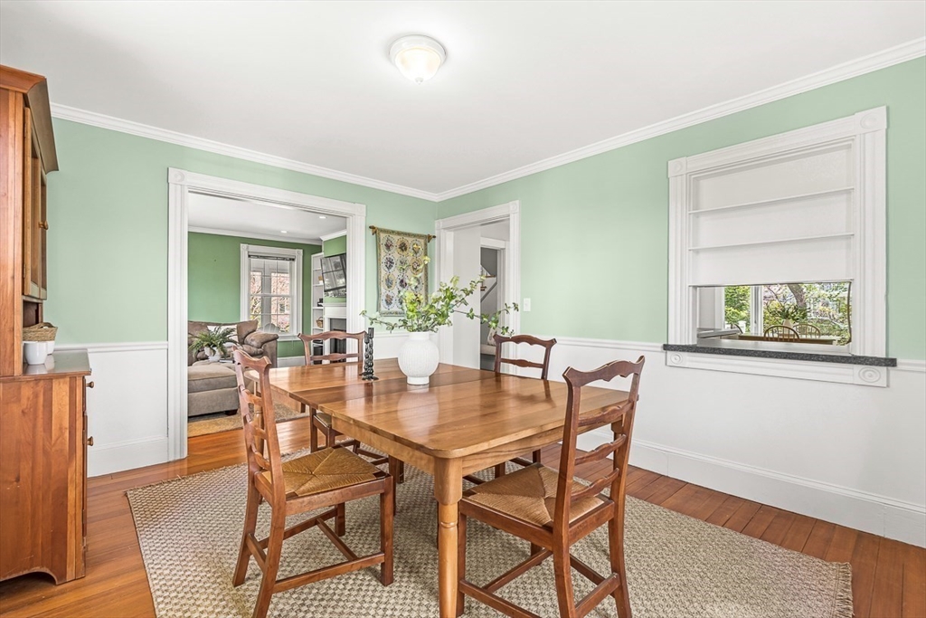 21 Howe St