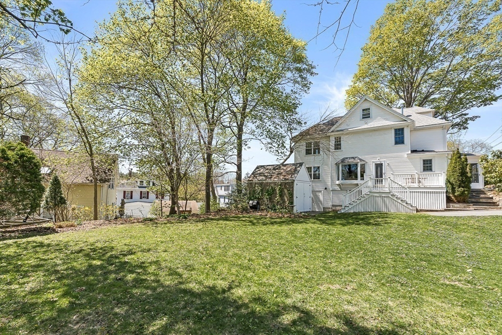 21 Howe St