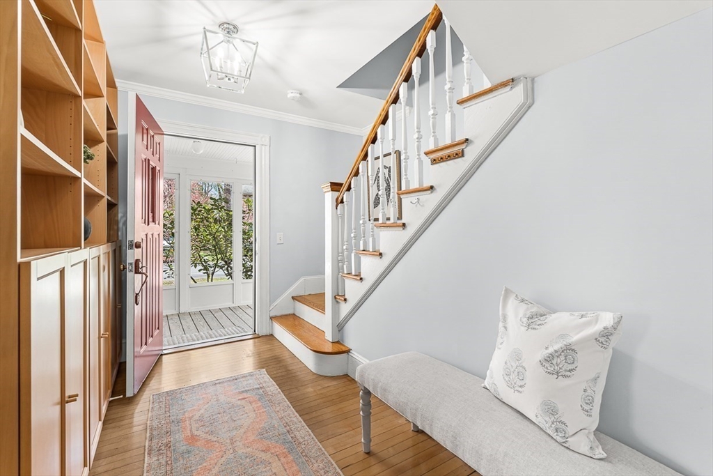 21 Howe St
