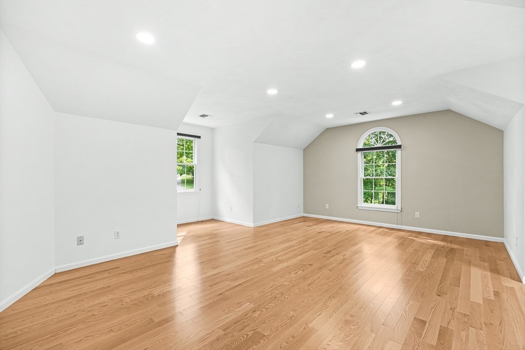 1 Woronoco Dr