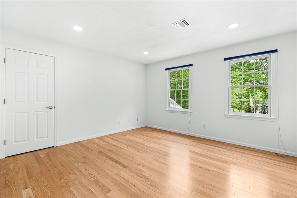 1 Woronoco Dr