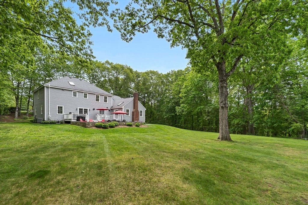 1 Woronoco Dr
