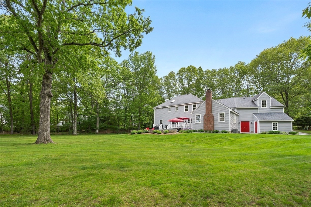 1 Woronoco Dr