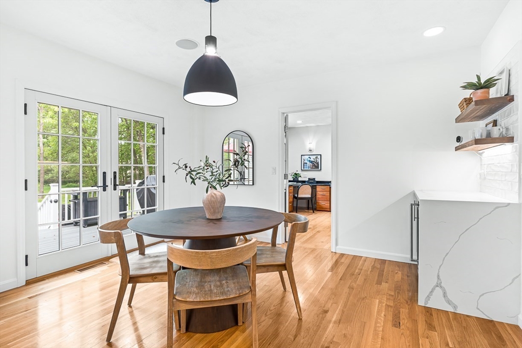 1 Woronoco Dr