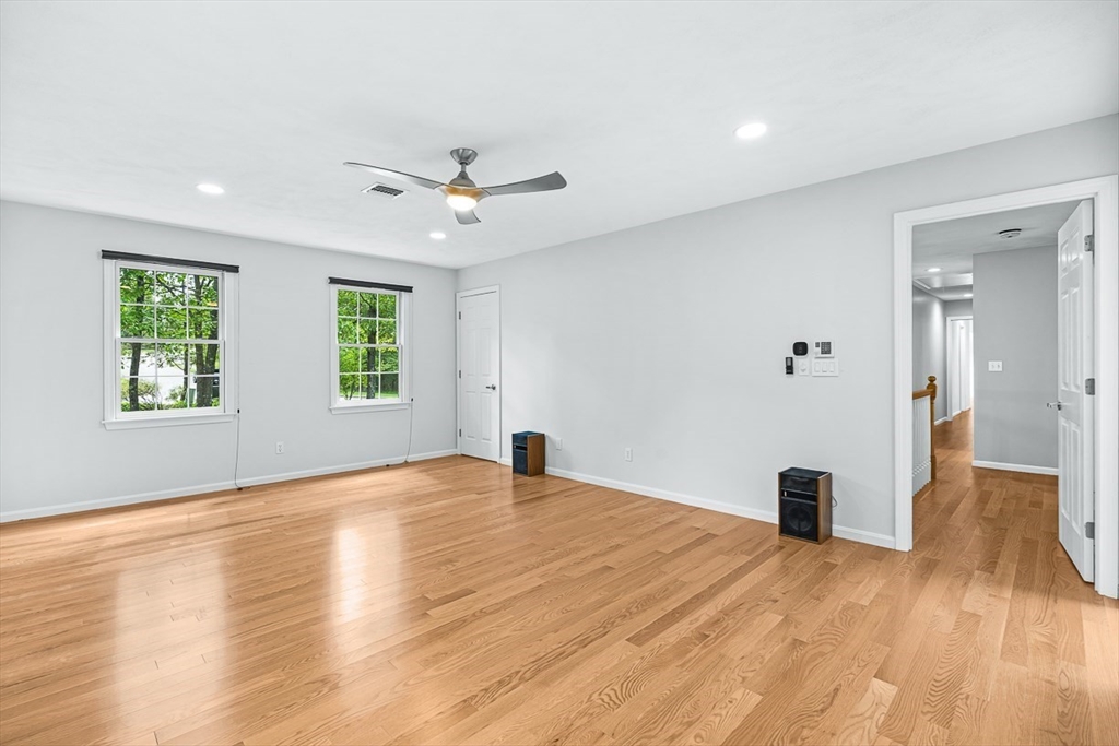 1 Woronoco Dr