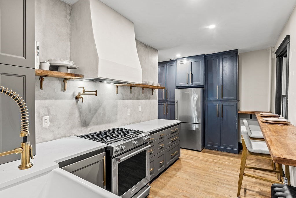 51 Revere St # 2