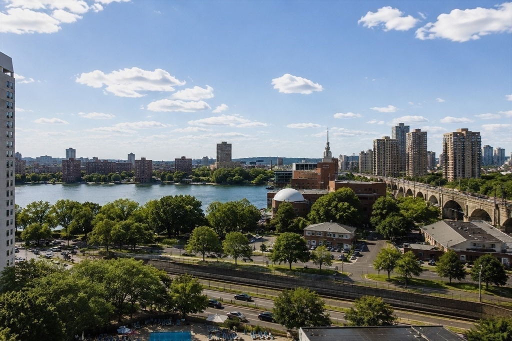 8 Whittier Pl # 7J