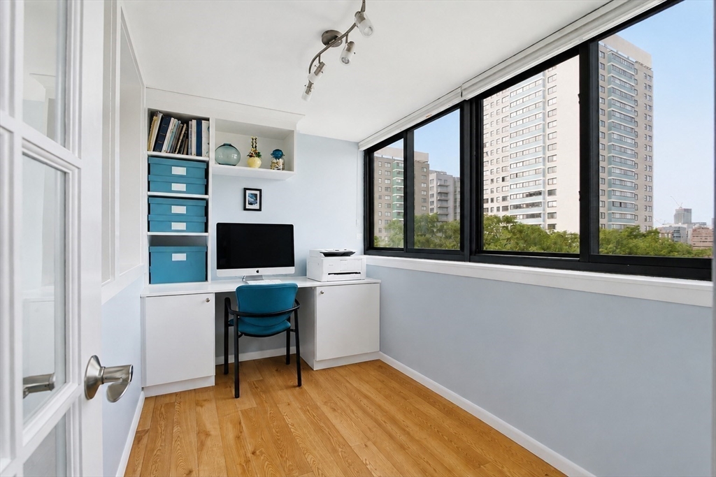 8 Whittier Pl # 7J