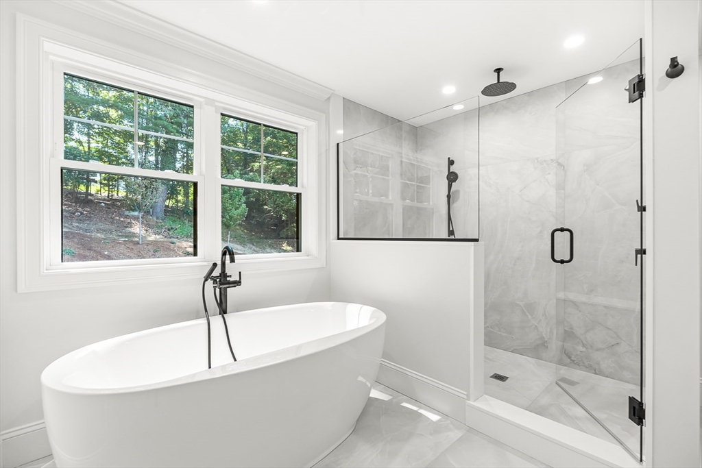 23 Wareland Rd
