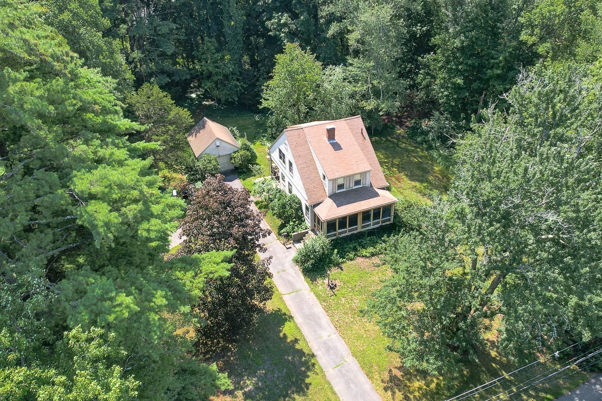 53 Elmwood Rd