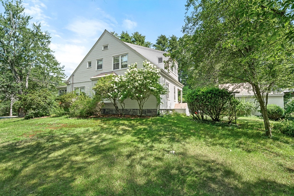 53 Elmwood Rd