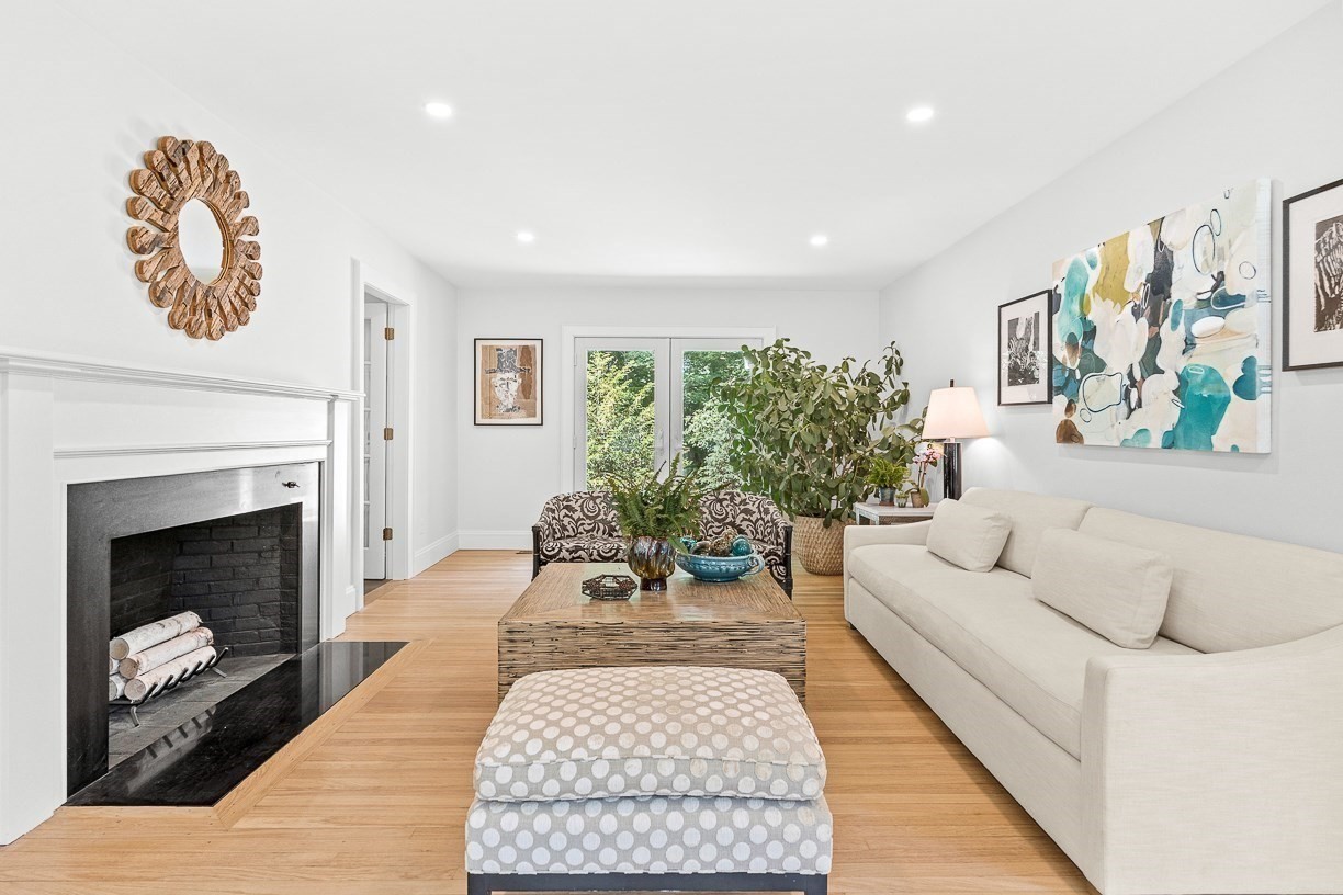 39 Fairbanks Ave