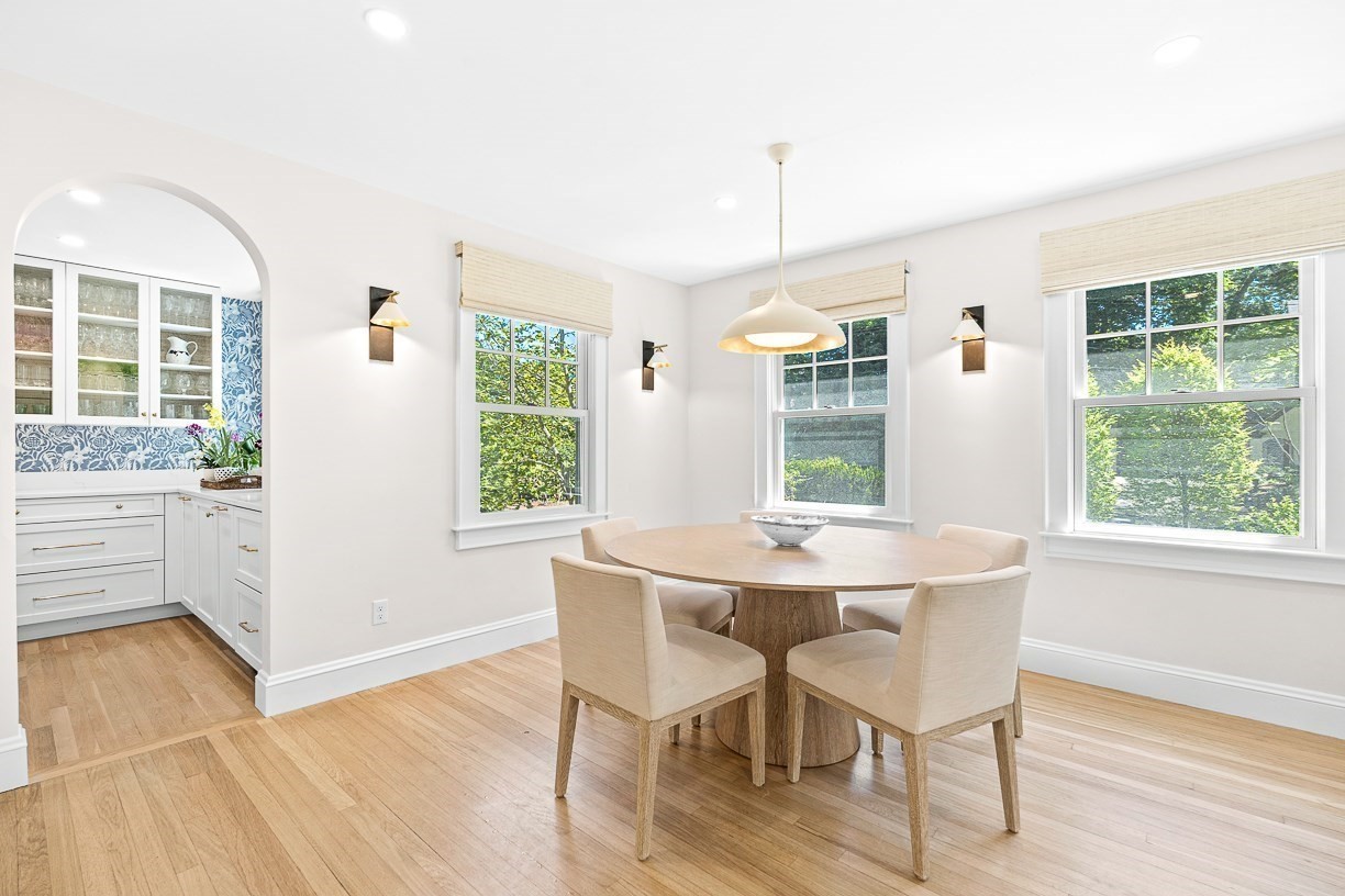 39 Fairbanks Ave