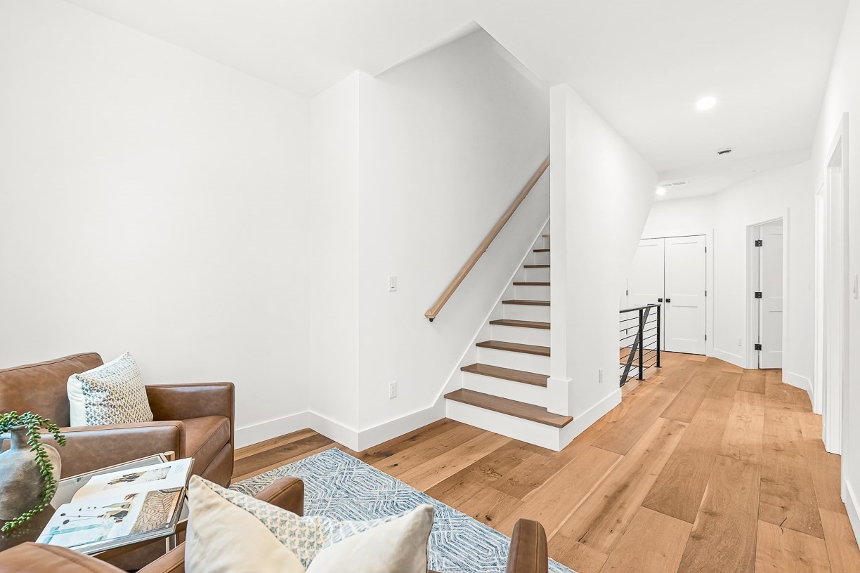 6 Intervale Rd