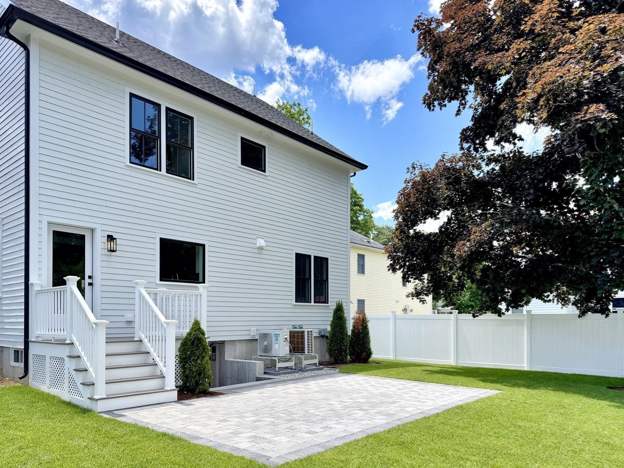 6 Intervale Rd