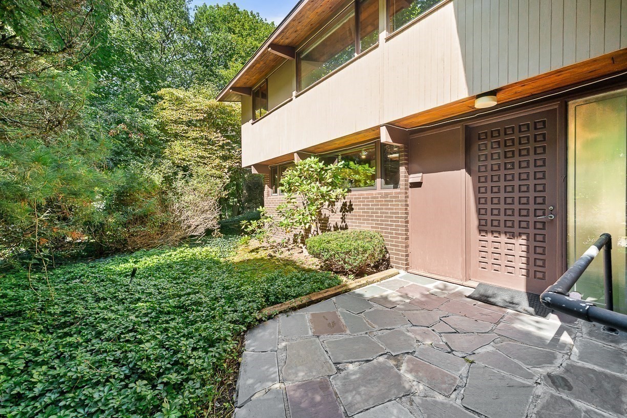 7 Arnold Rd