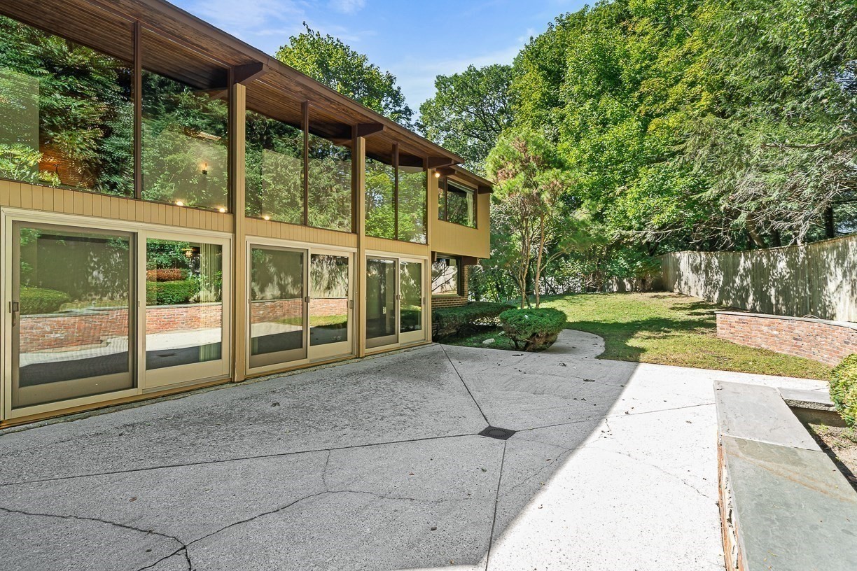 7 Arnold Rd