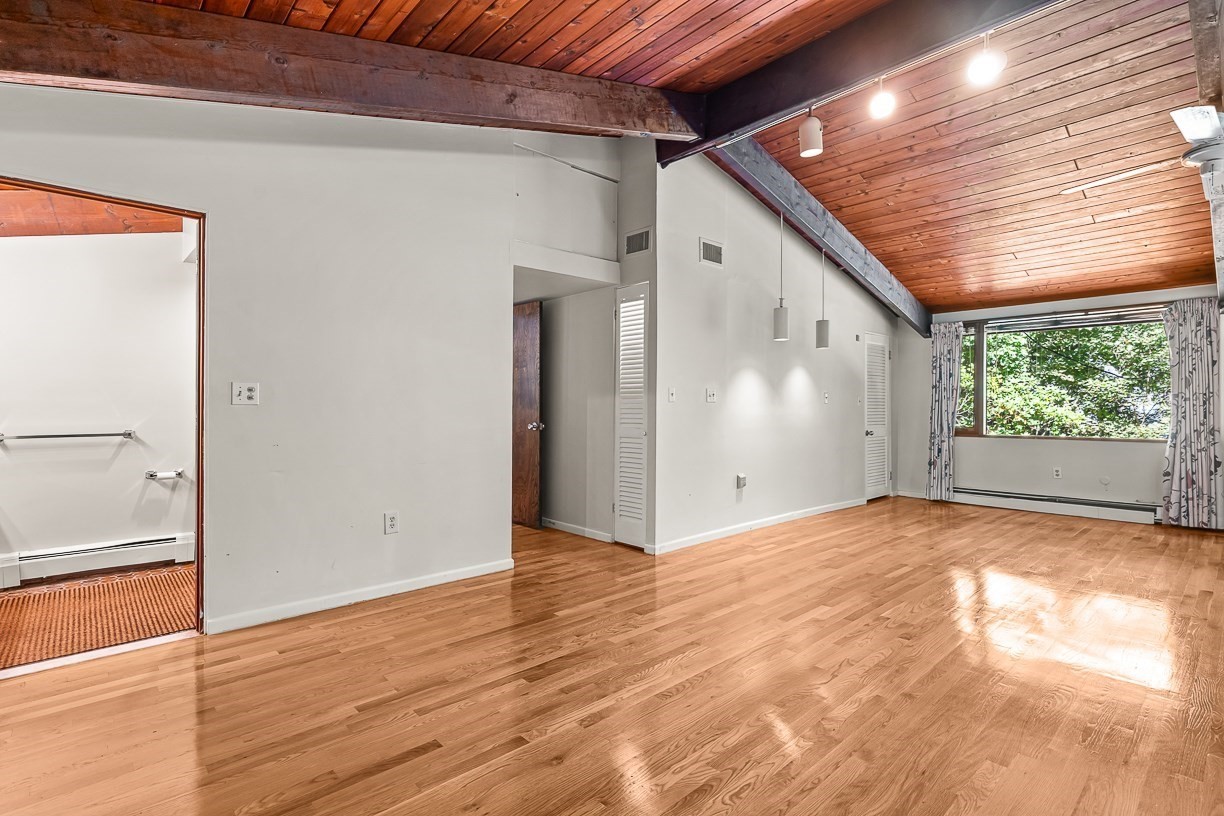 7 Arnold Rd