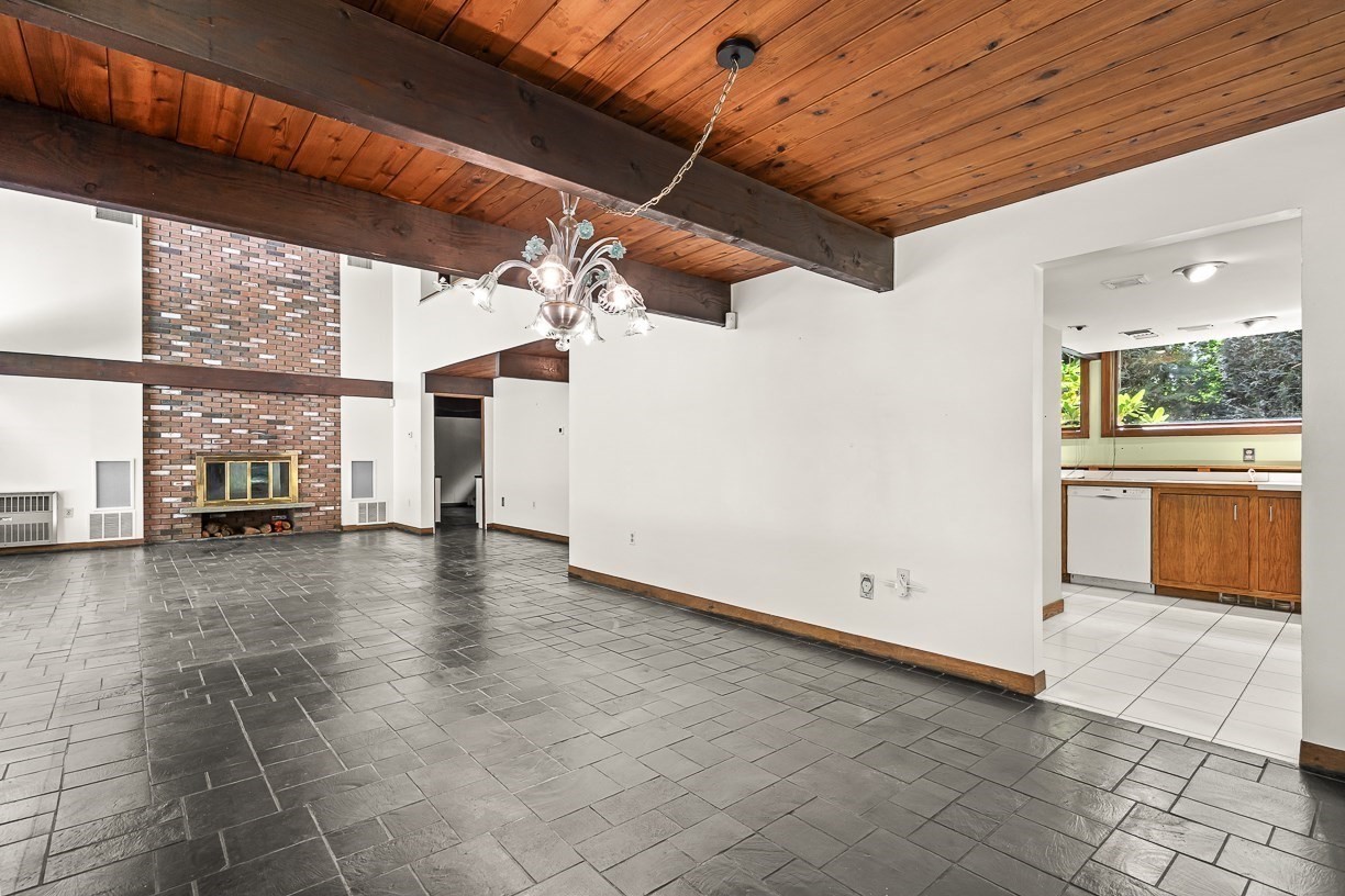 7 Arnold Rd