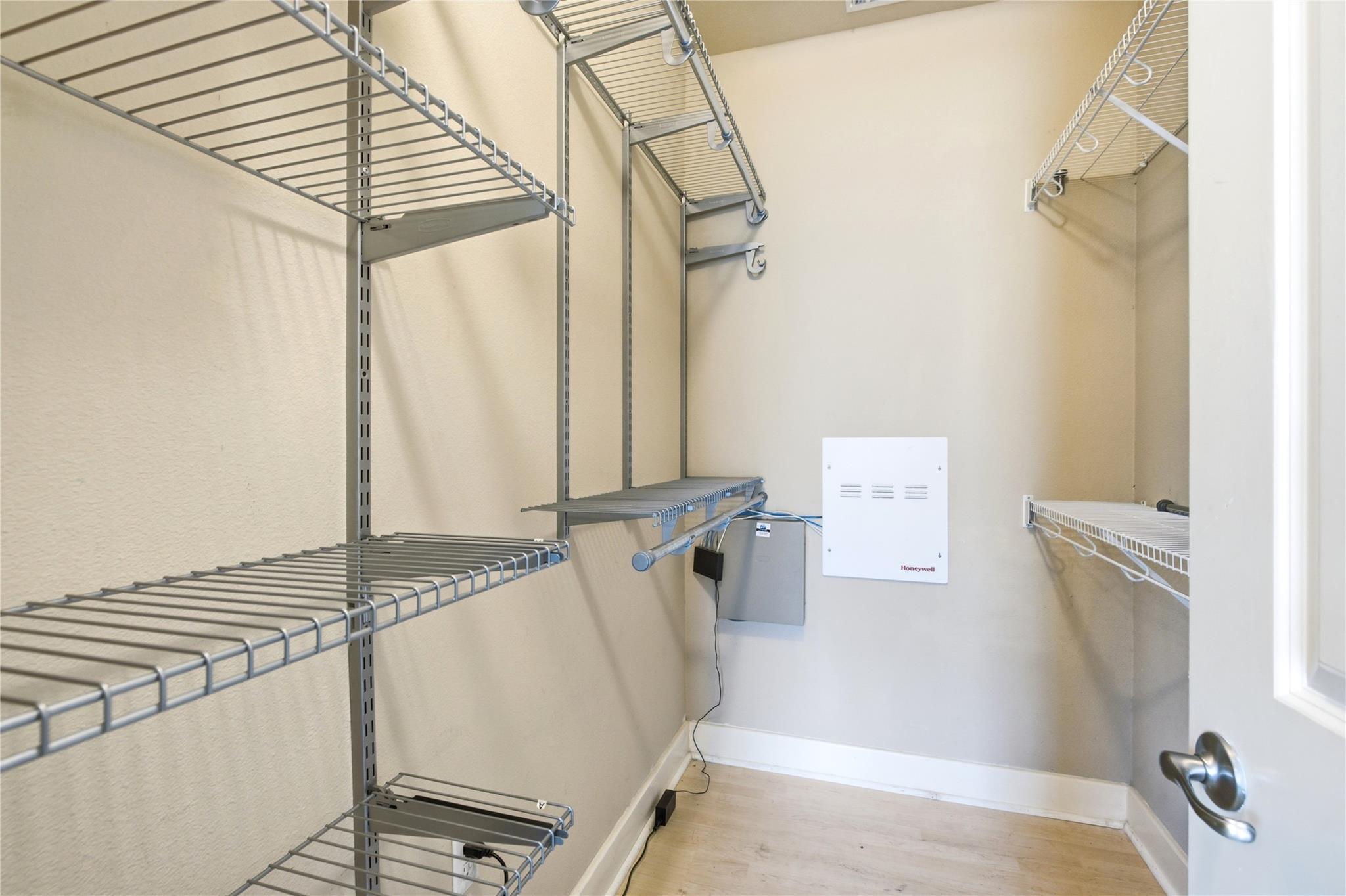 1601 Miriam Ave # 213