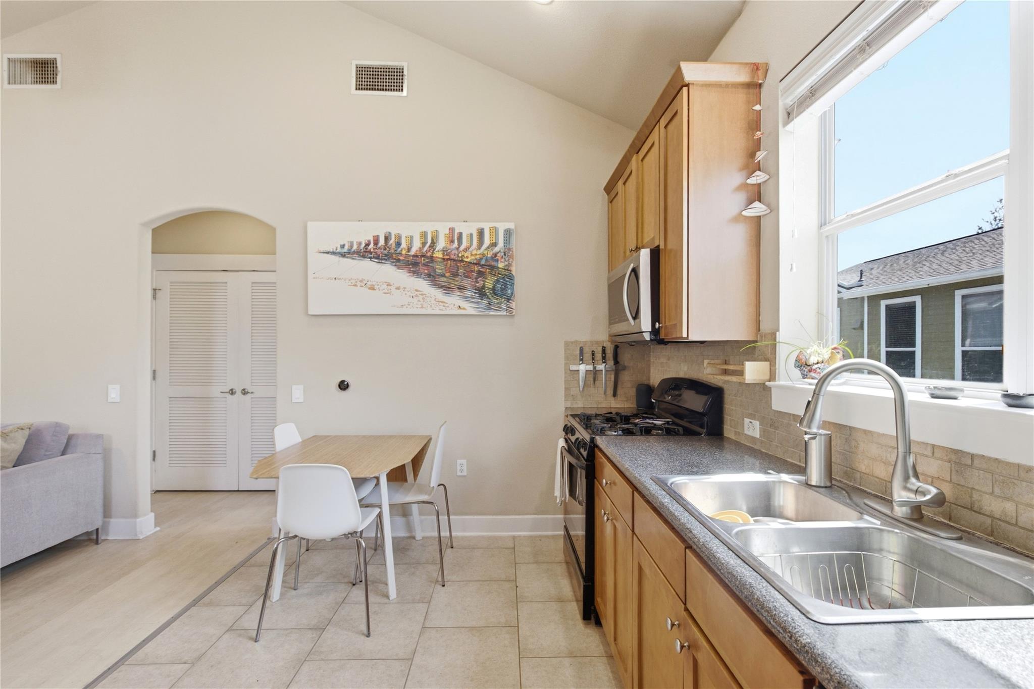 1601 Miriam Ave # 213