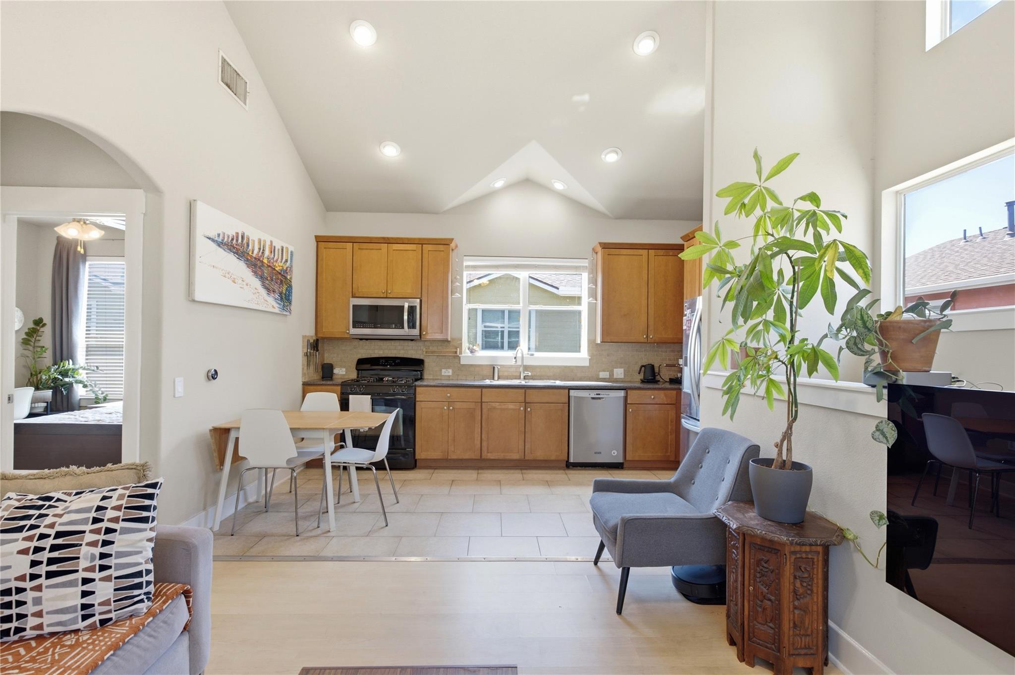 1601 Miriam Ave # 213