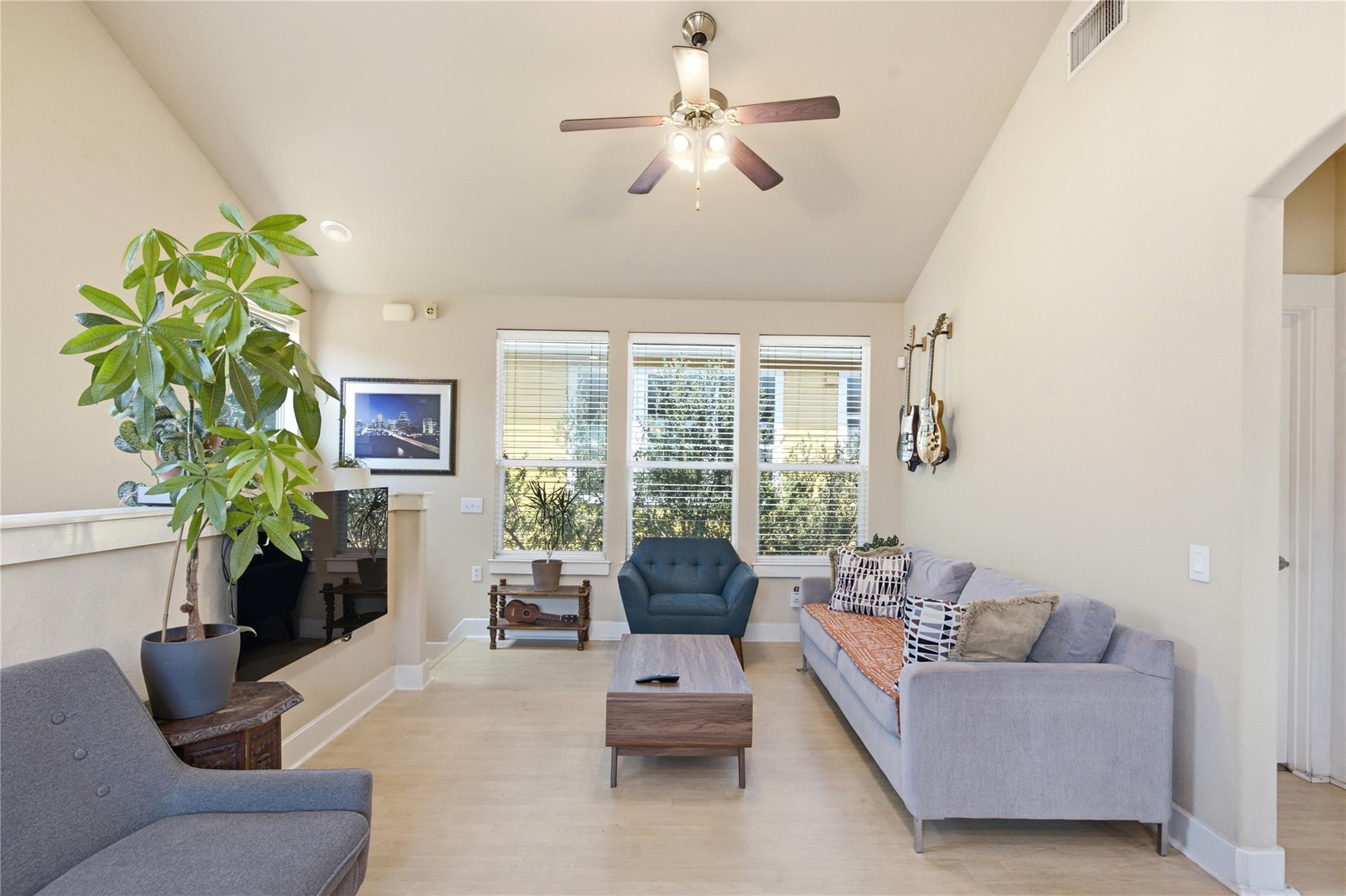 1601 Miriam Ave # 213