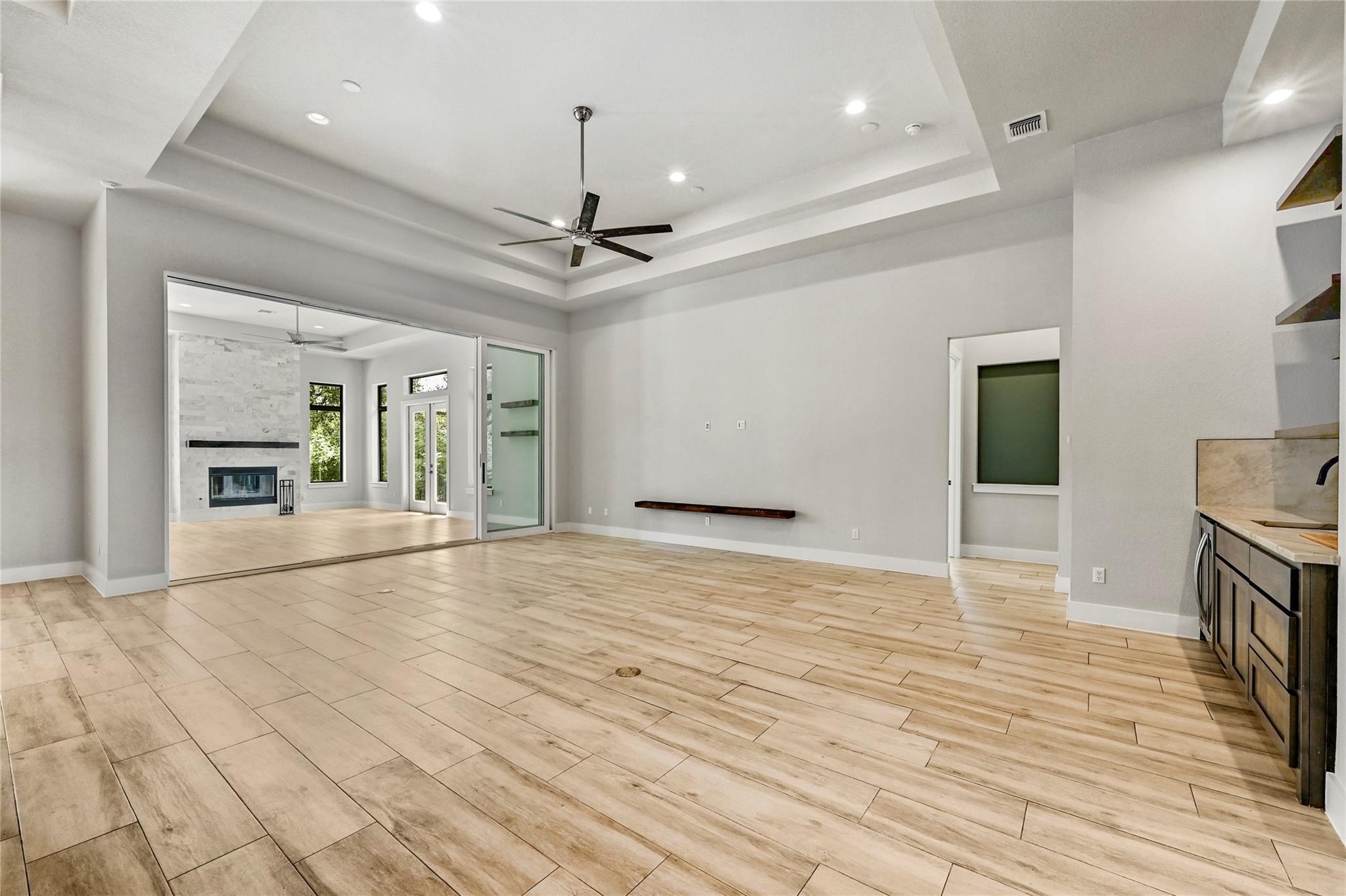 1121 Covered Bridge DR