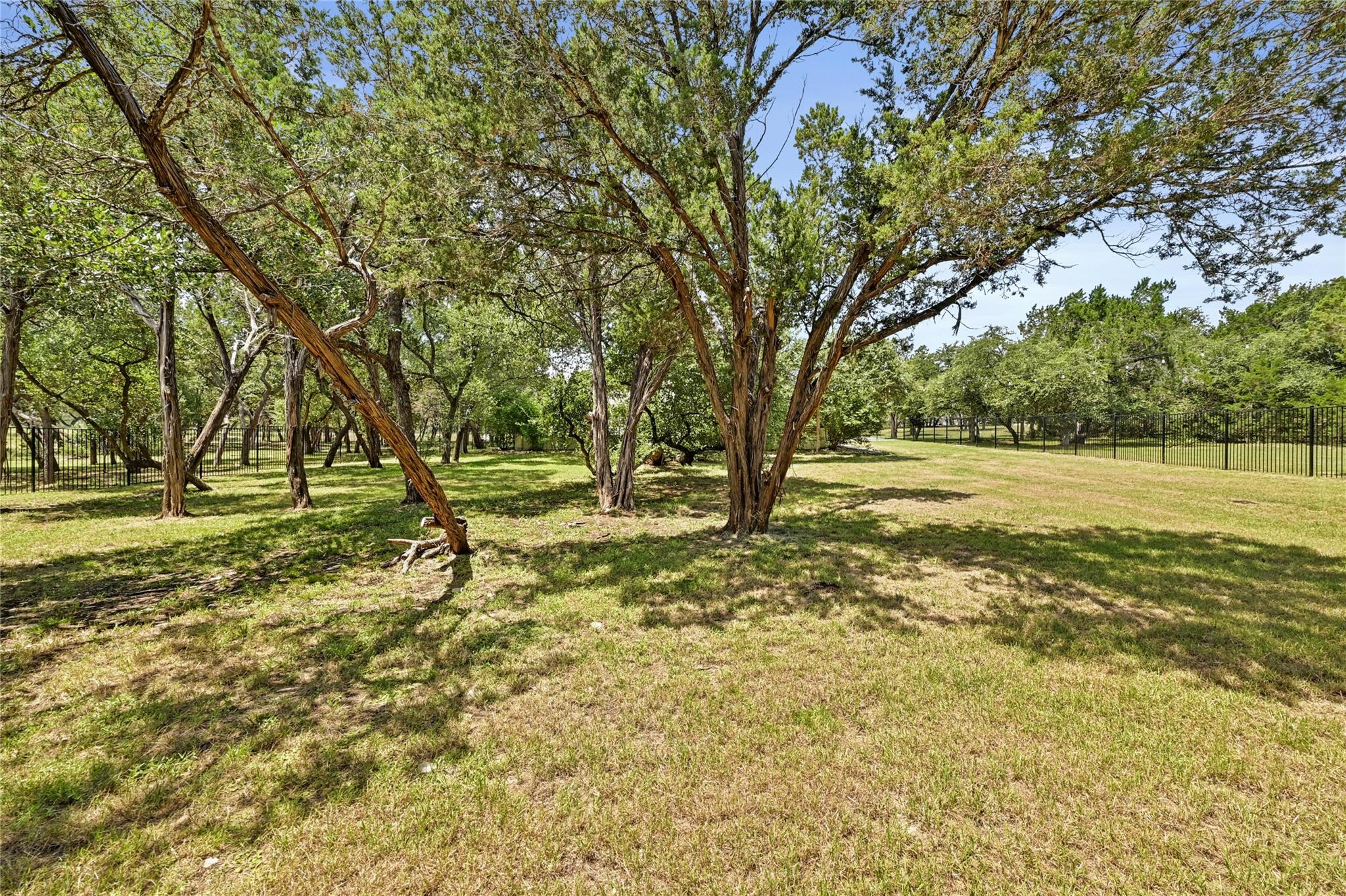 1121 Covered Bridge DR