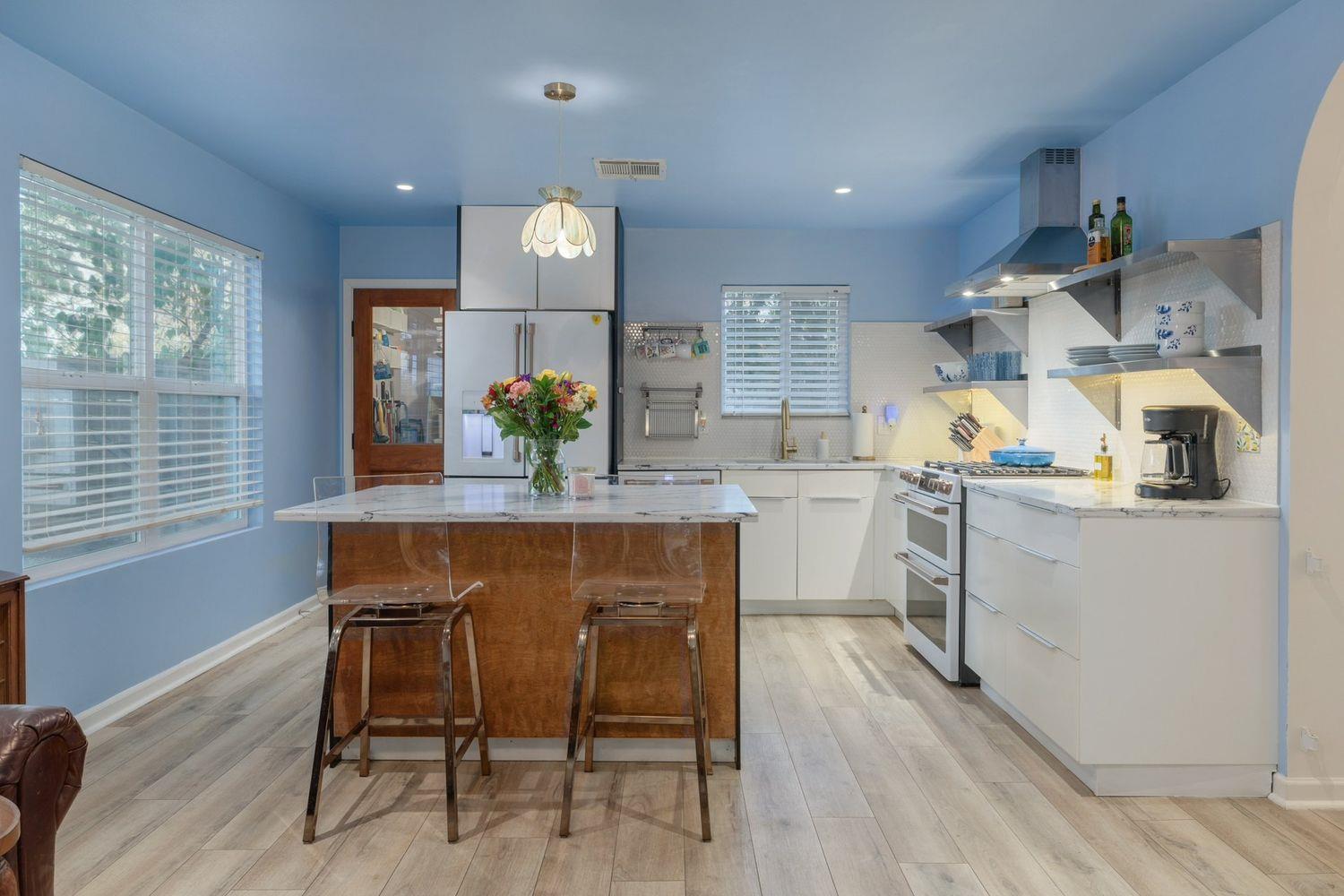 901 Saint Elmo CIR